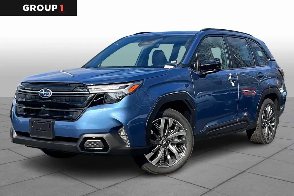 2025 Subaru Forester Touring photo 1