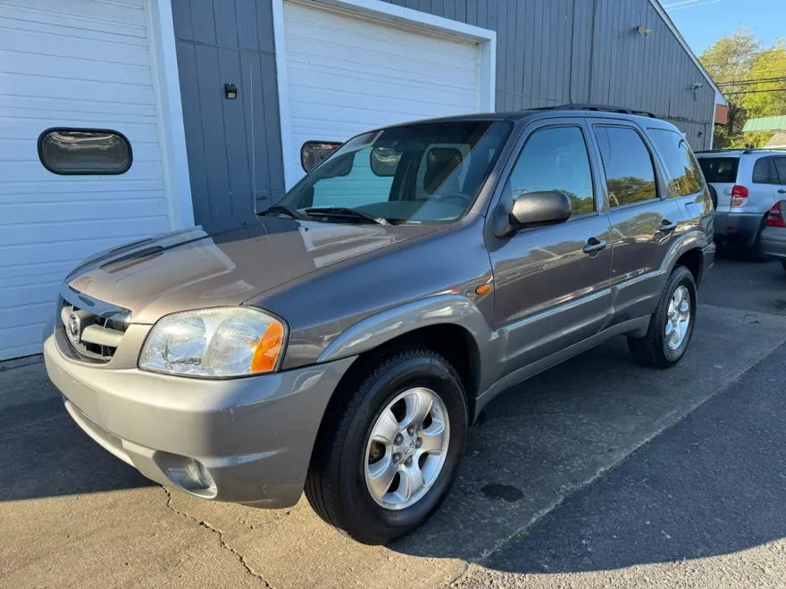 2002 Mazda Tribute LX photo 1