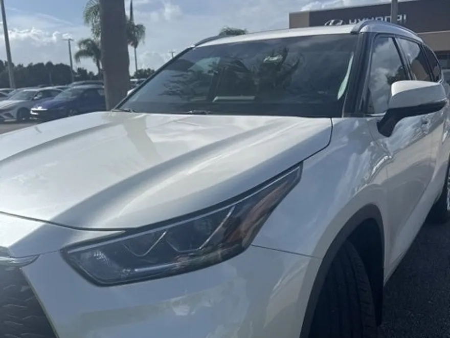 2020 Toyota Highlander Limited photo 1