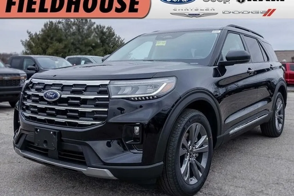 2025 Ford Explorer photo 1