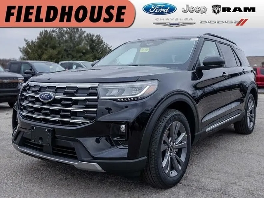 2025 Ford Explorer photo 1