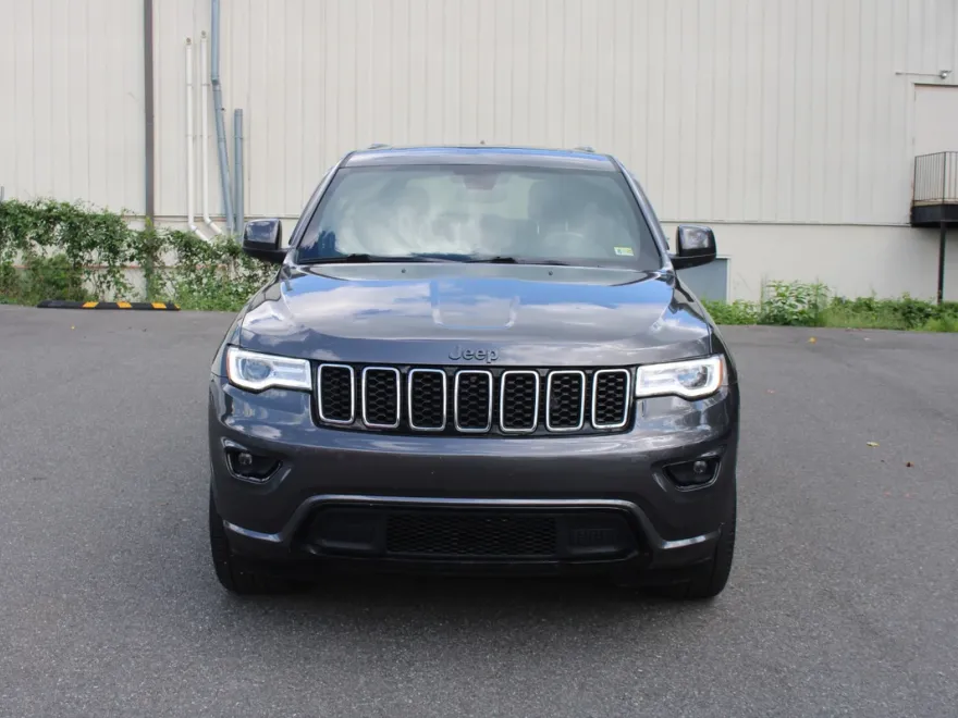 2020 Jeep Cherokee Altitude photo 1