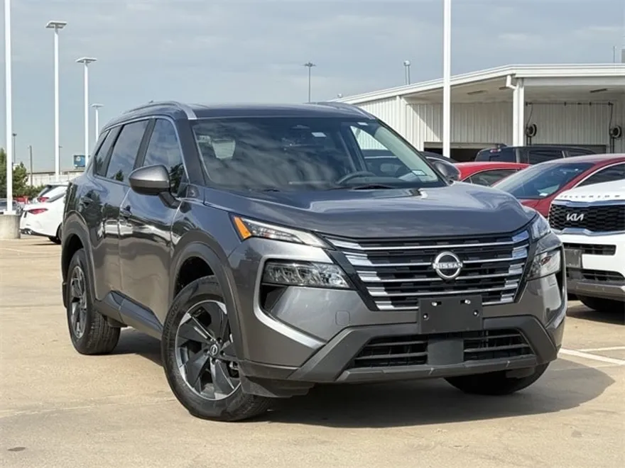 2024 Nissan Rogue SV photo 1
