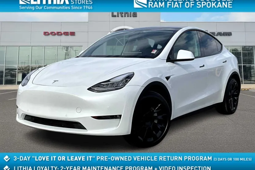 2022 Tesla Model Y Long Range photo 1