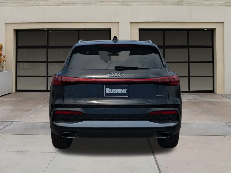 2025 Audi Q5 2.0T Premium Plus photo 1