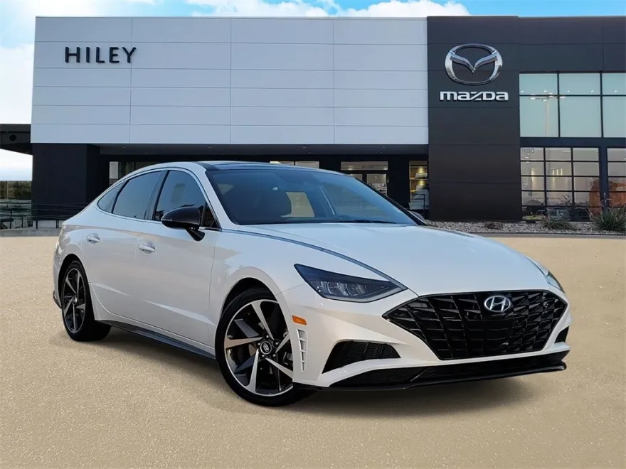 2022 Hyundai Sonata SEL Plus photo 1