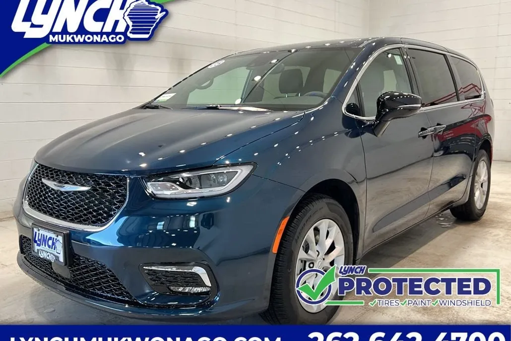 2025 Chrysler Pacifica photo 1