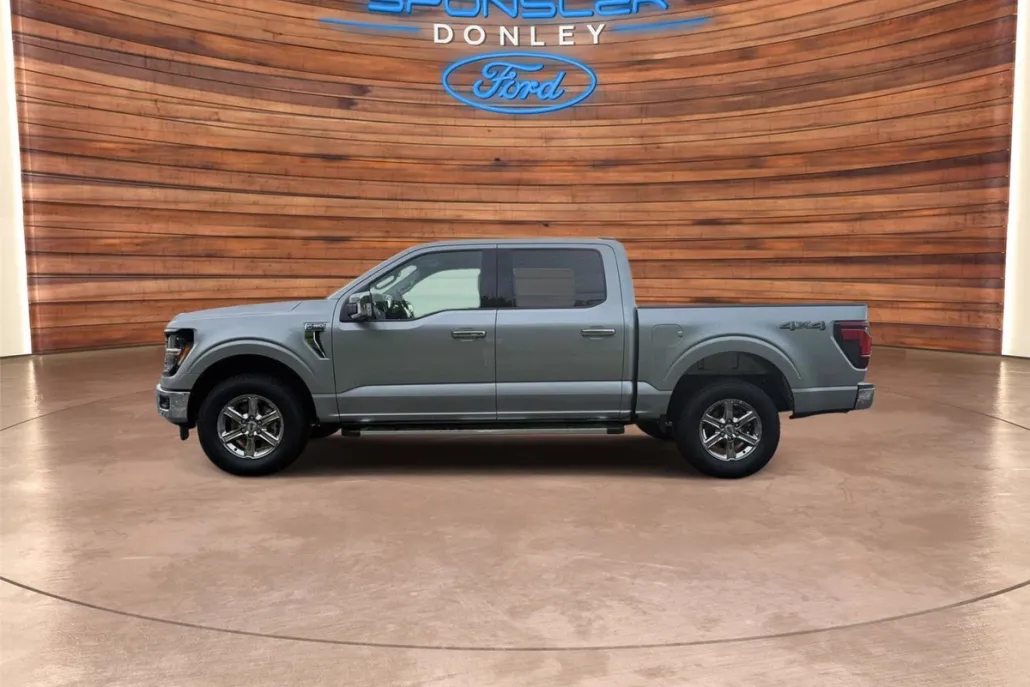 2025 Ford F-150 XLT photo 1