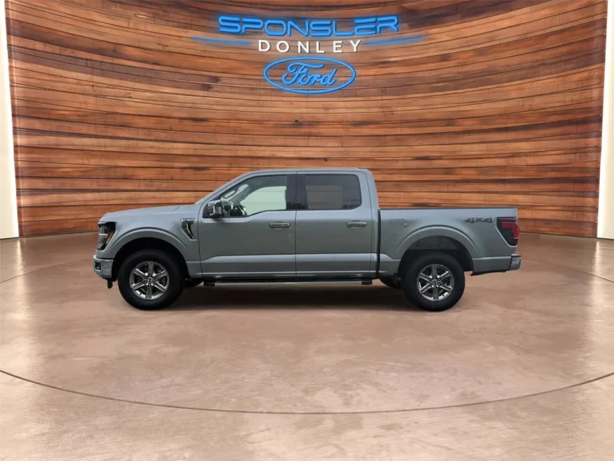 2025 Ford F-150 XLT photo 1
