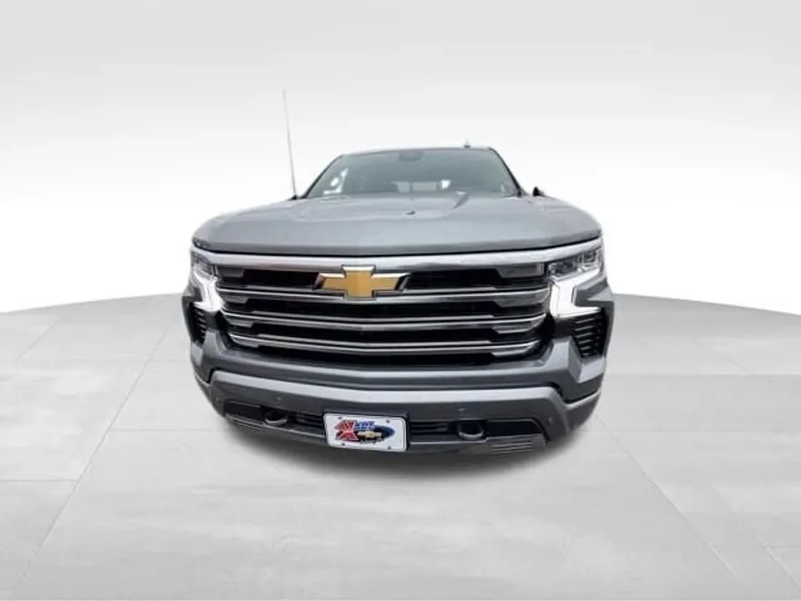 2024 Chevrolet Silverado 1500 High Country photo 1