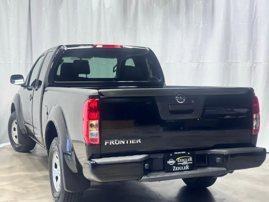2018 Nissan Frontier S King Cab photo 1