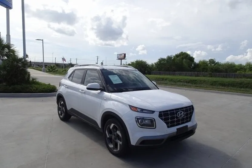 2022 Hyundai Venue SEL Limited photo 1