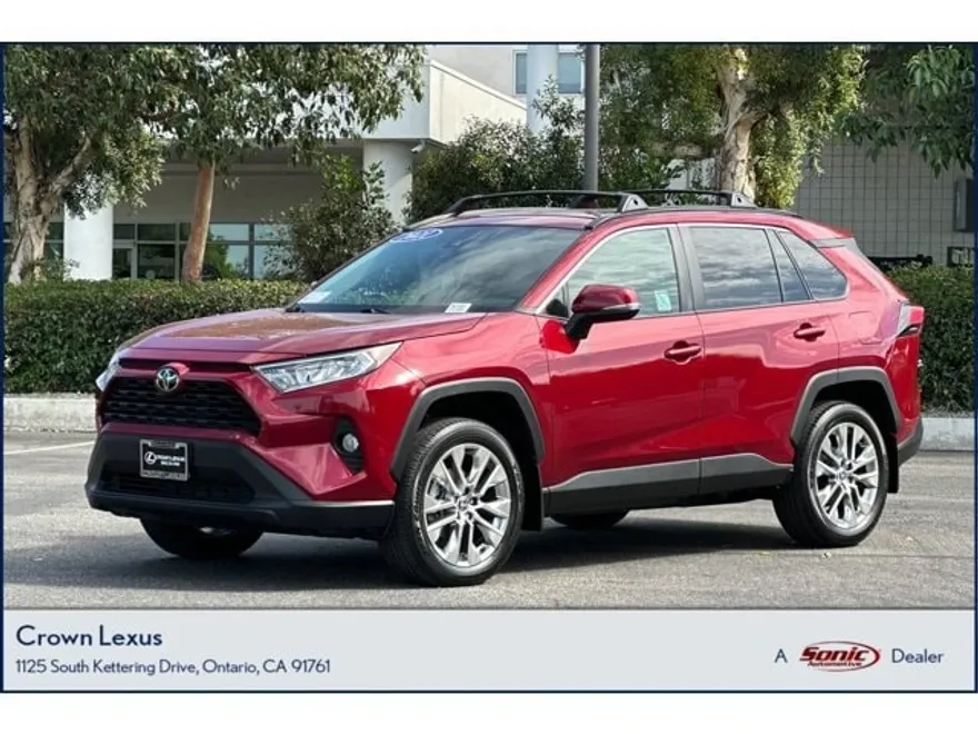 2021 Toyota RAV4 XLE Premium photo 1