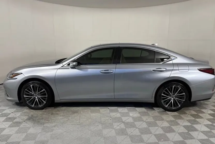 2022 Lexus ES 350 photo 1
