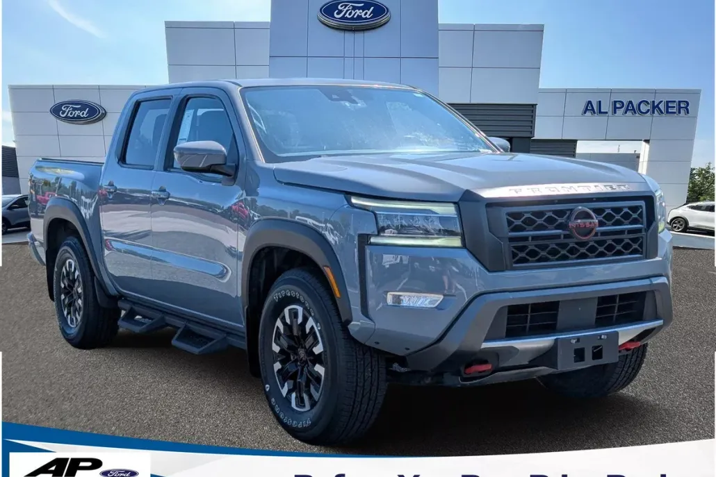 2022 Nissan Frontier PRO-4X photo 1