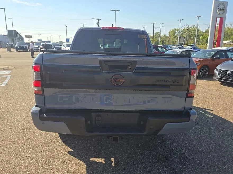 2025 Nissan Frontier PRO-4X photo 1