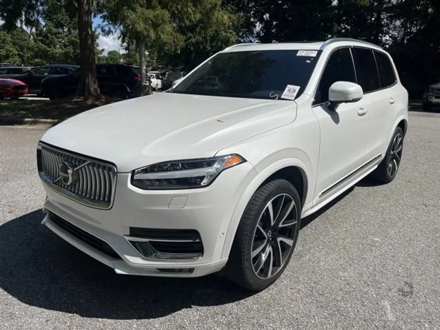 2024 Volvo XC90 Plus photo 1