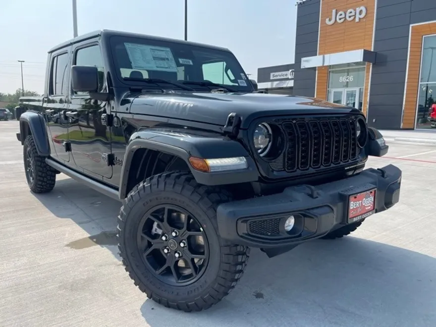 2025 Jeep Gladiator Willys photo 1