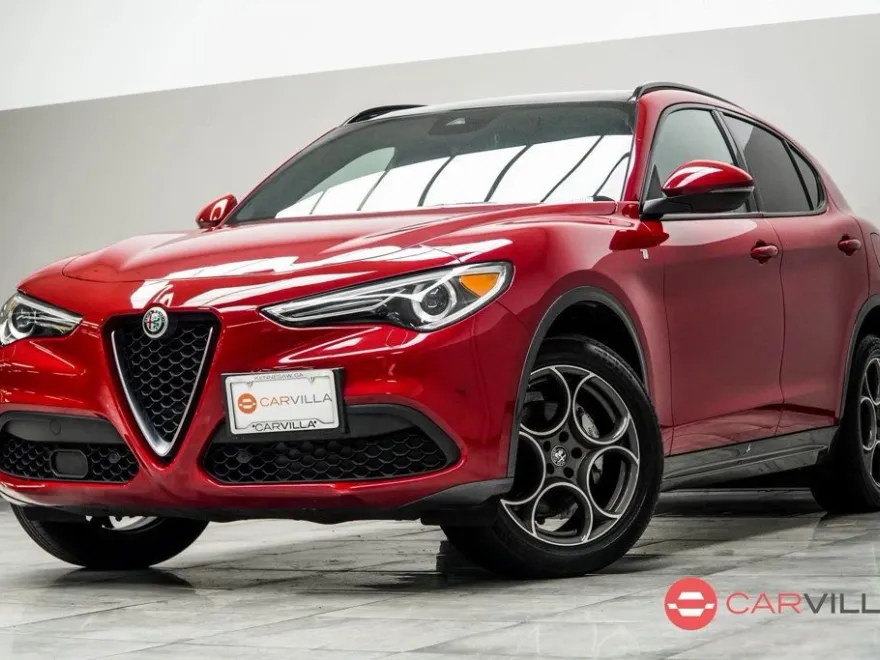 2022 Alfa Romeo Stelvio Ti photo 1