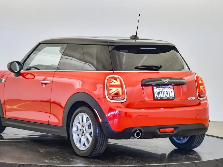 2021 Mini Cooper 2 Door Hardtop photo 1