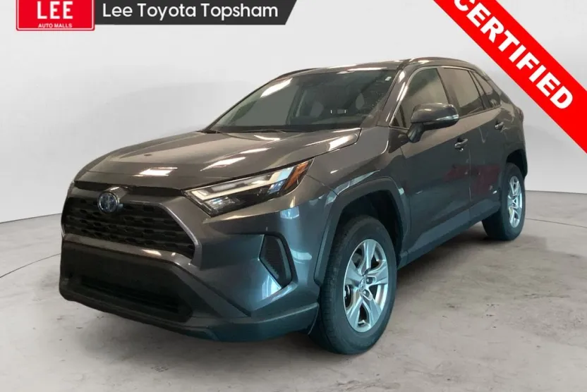 2024 Toyota RAV4 Hybrid XLE photo 1