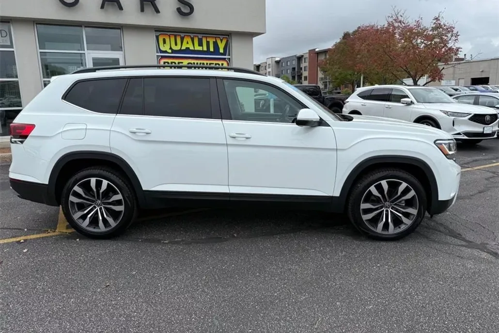 2022 Volkswagen Atlas V6 SE Technology photo 1