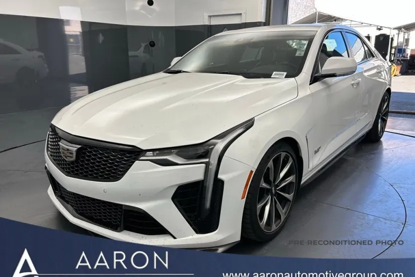 2024 Cadillac CT4 photo 1
