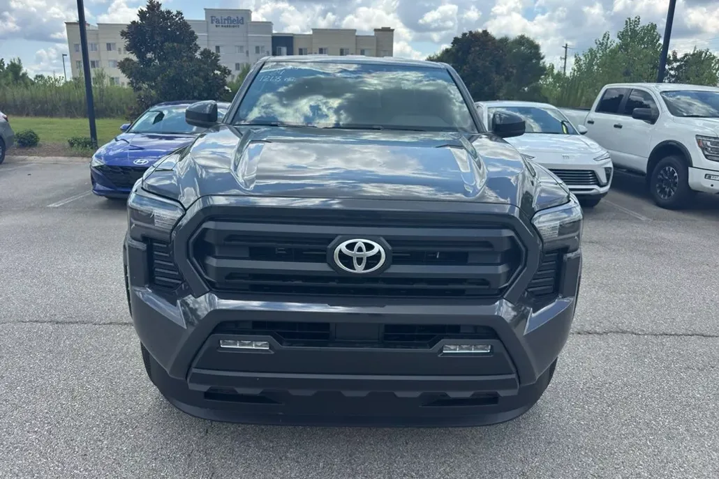 2024 Toyota Tacoma SR5 photo 1
