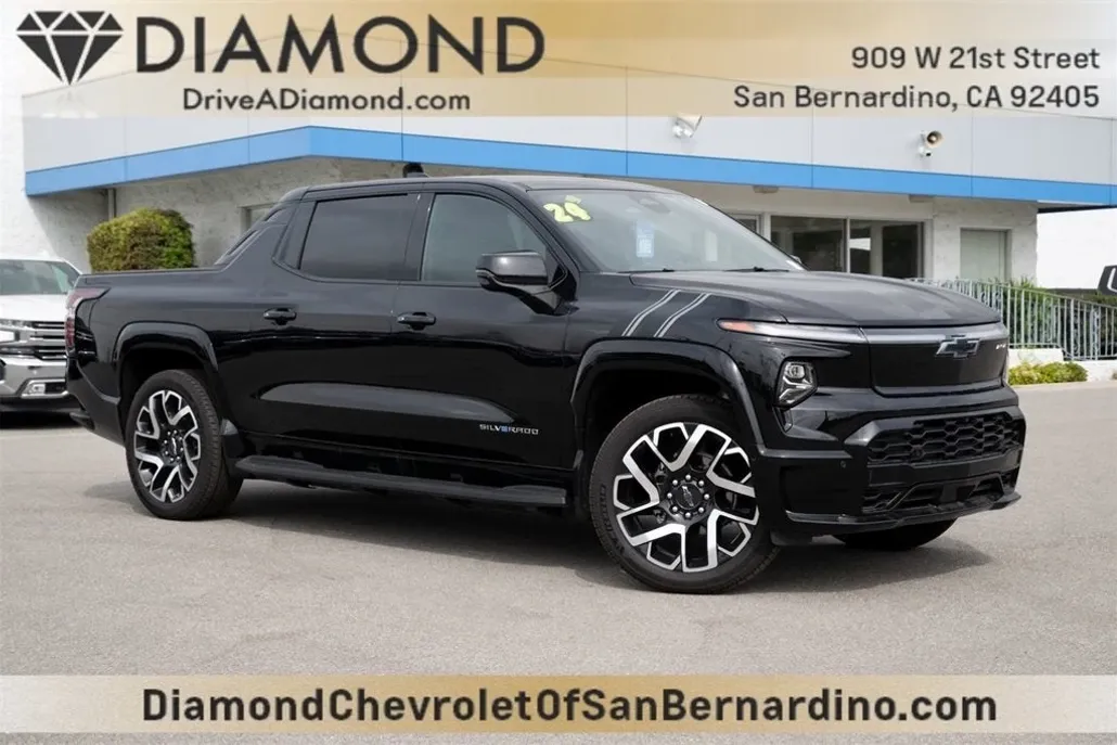 2024 Chevrolet Silverado EV RST photo 1