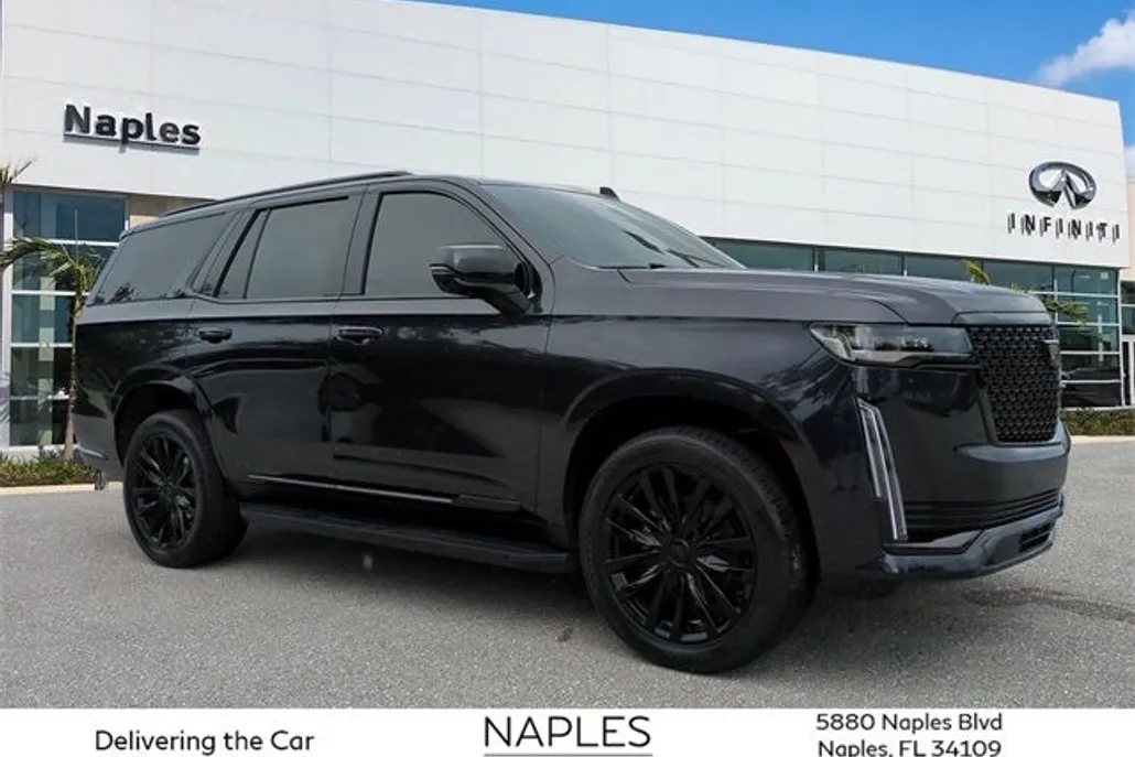 2024 Cadillac Escalade Luxury photo 1