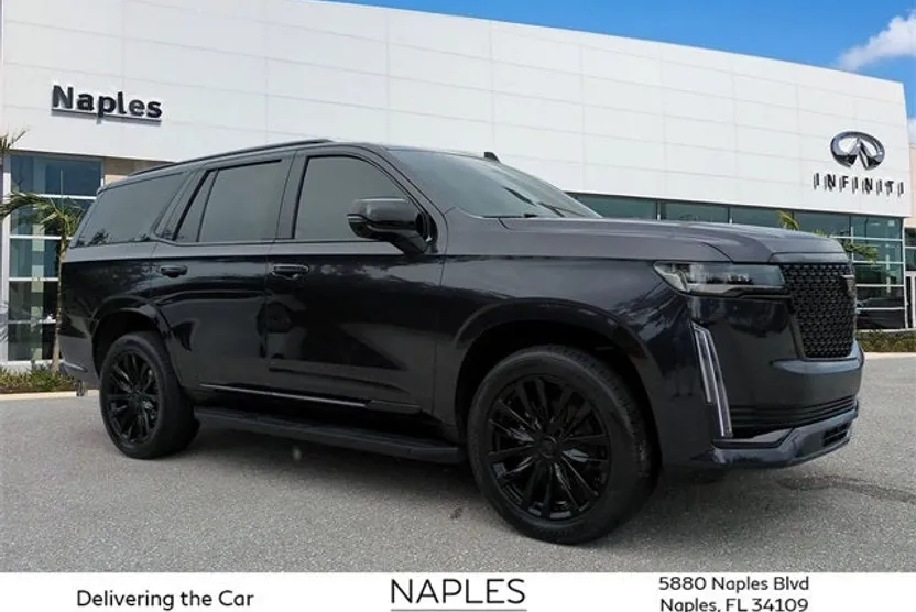 2024 Cadillac Escalade Luxury photo 1
