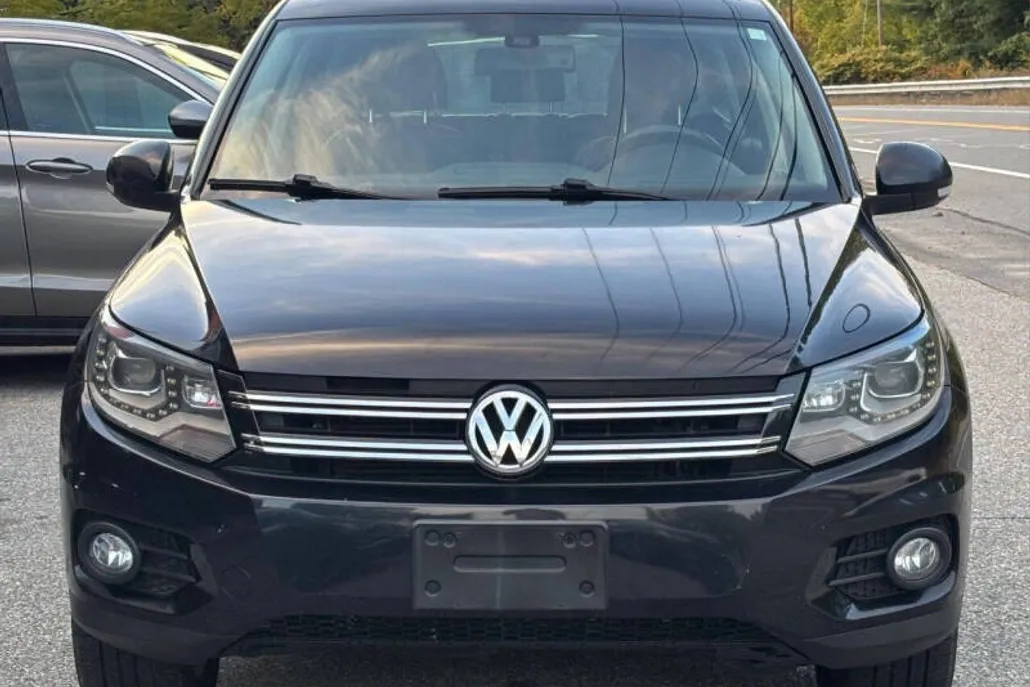 2016 Volkswagen Tiguan SE photo 1