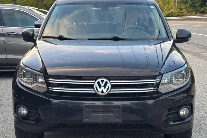 2016 Volkswagen Tiguan SE photo 1