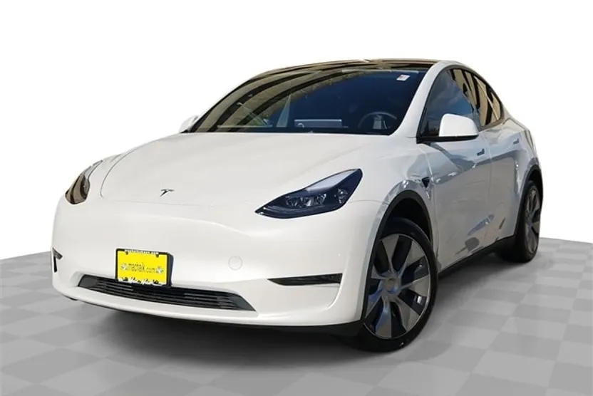 2024 Tesla Model Y Standard Range photo 1