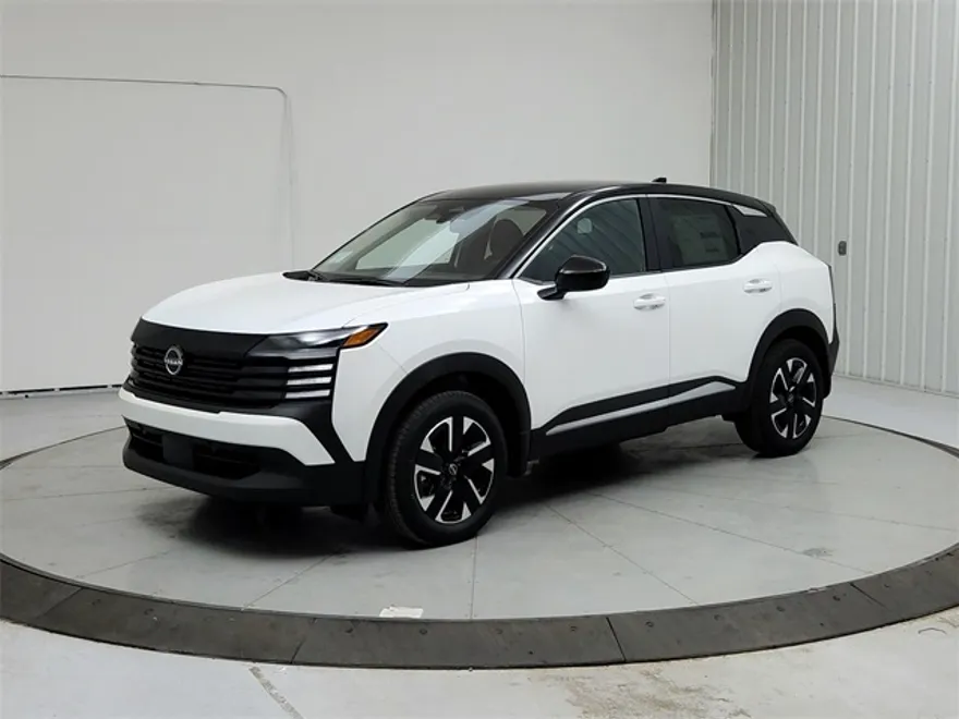 2025 Nissan Kicks SV photo 1
