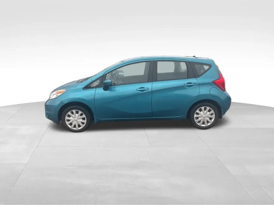 2015 Nissan Versa Note SV photo 1