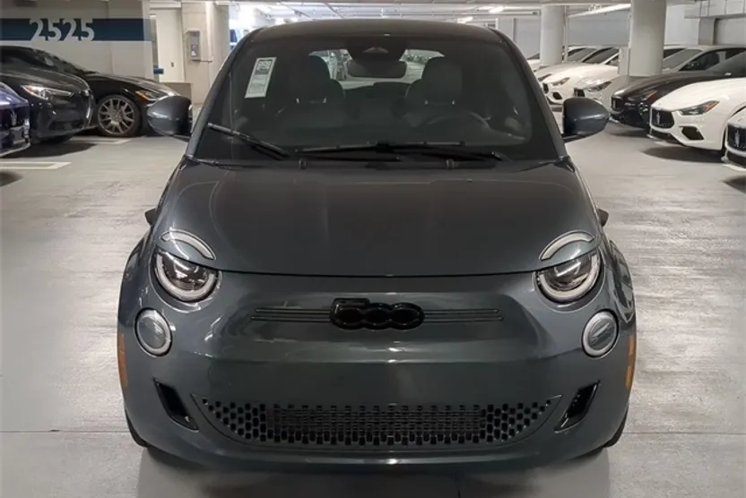 2025 Fiat 500e La Prima photo 1