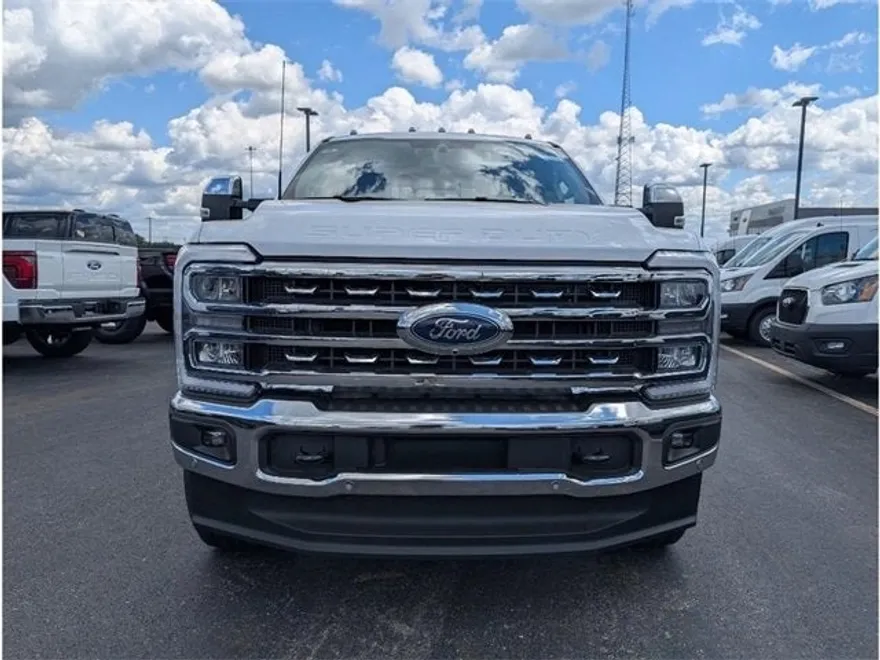 2026 Ford F-350 Lariat photo 1