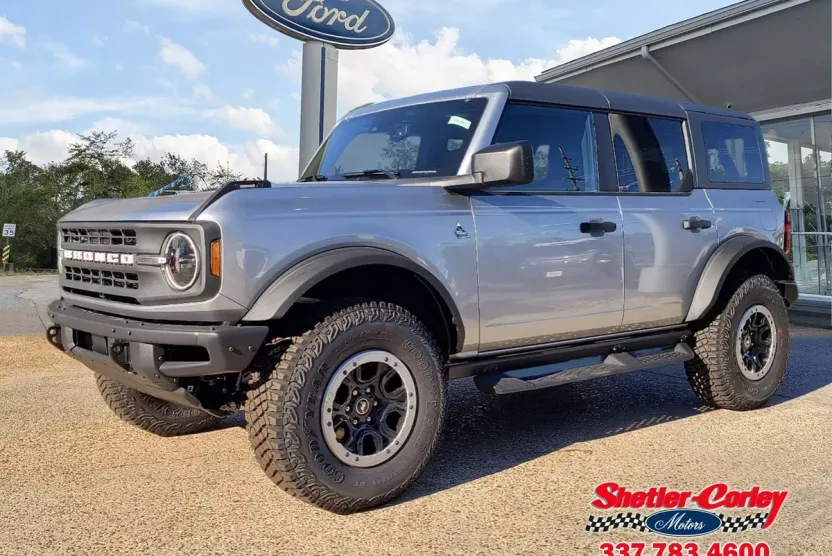 2024 Ford Bronco Black Diamond photo 1