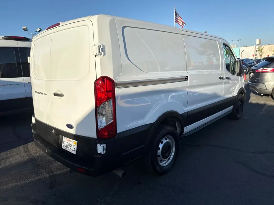 2021 Ford Transit Cargo Van photo 1