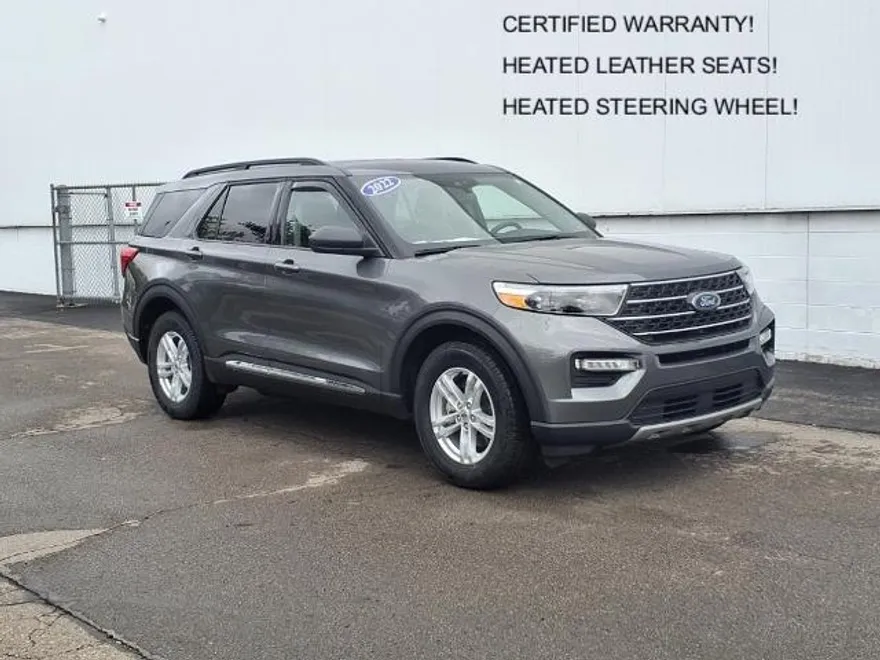 2022 Ford Explorer XLT photo 1