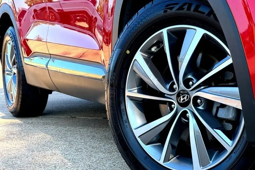 2020 Hyundai Santa Fe Limited photo 1