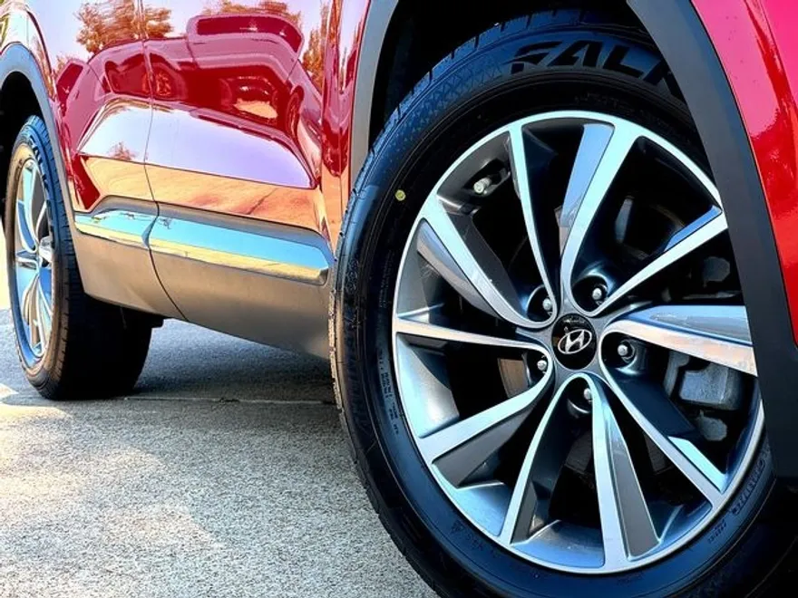 2020 Hyundai Santa Fe Limited photo 1