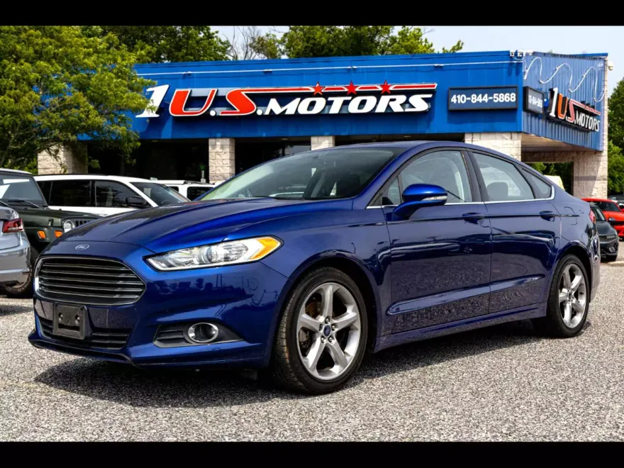 2015 Ford Fusion SE photo 1