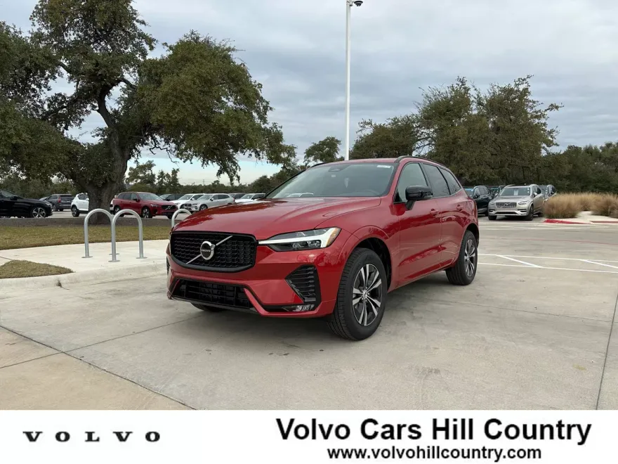 2025 Volvo XC60 B5 Core photo 1