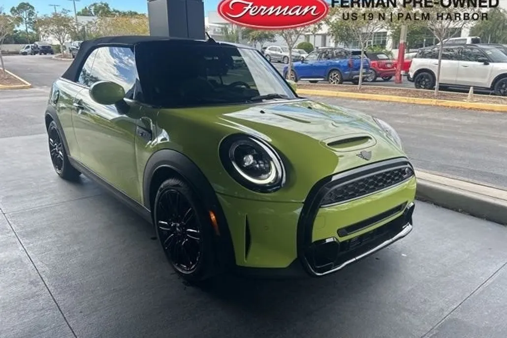 2024 Mini Cooper S Iconic photo 1