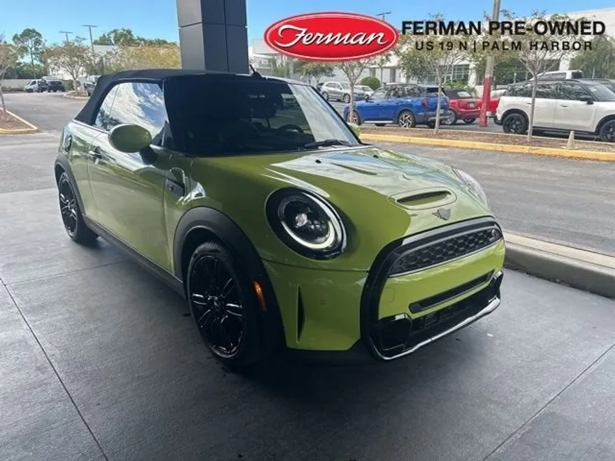 2024 Mini Cooper S Iconic photo 1