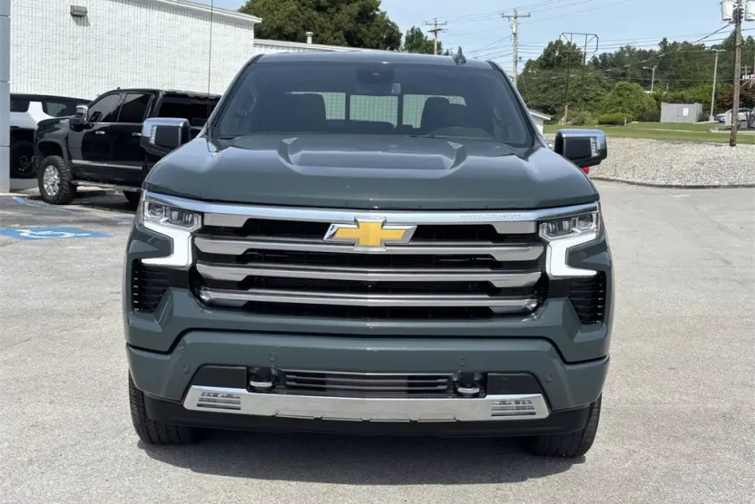 2026 Chevrolet Silverado 1500 High Country photo 1