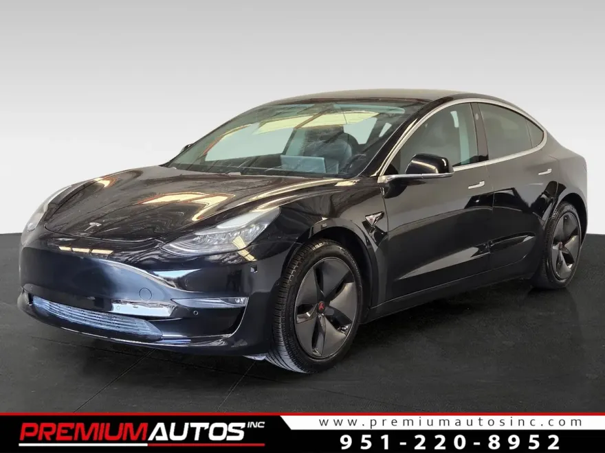 2018 Tesla Model 3 Long Range photo 1