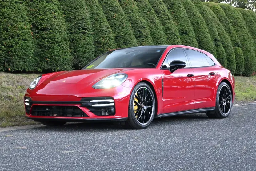 2023 Porsche Panamera Sport Turismo Turbo photo 1